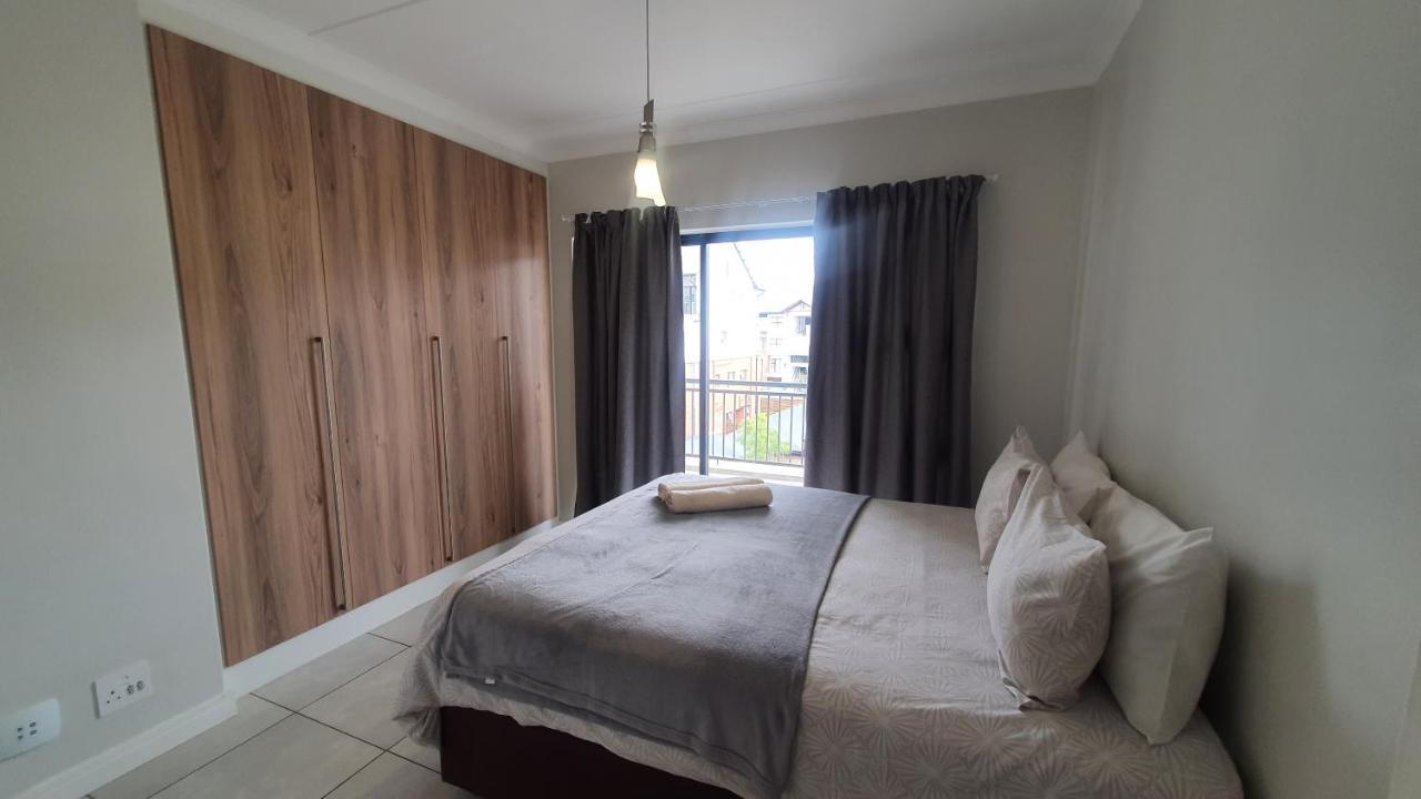 The Blyde Crystal Lagoon One Bedroom Apartment Pretoria-Noord Exterior foto